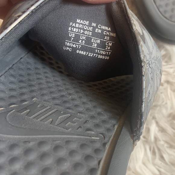Grey Nike Slides - Picture 4 of 4
